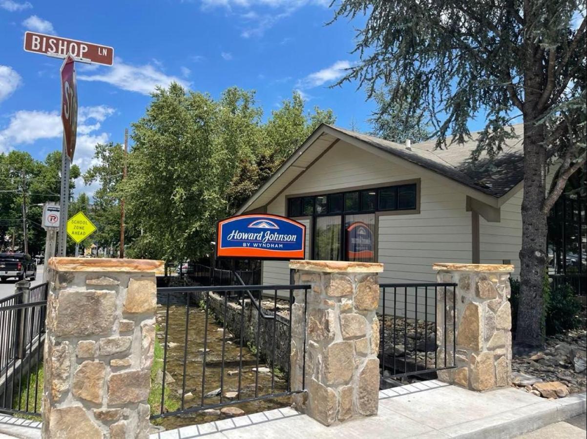 Howard Johnson By Wyndham Downtown Gatlinburg Exterior foto