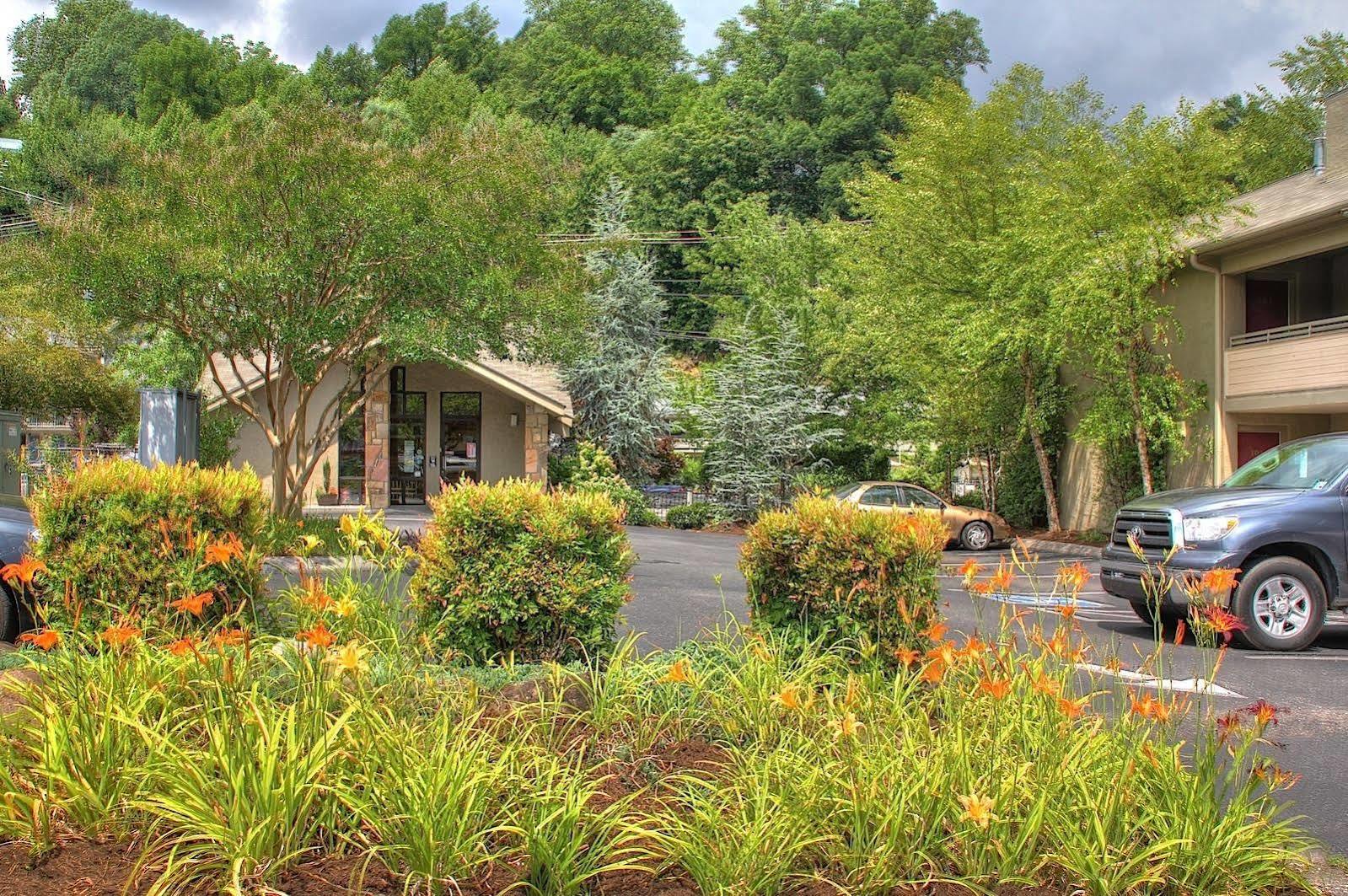 Howard Johnson By Wyndham Downtown Gatlinburg Exterior foto